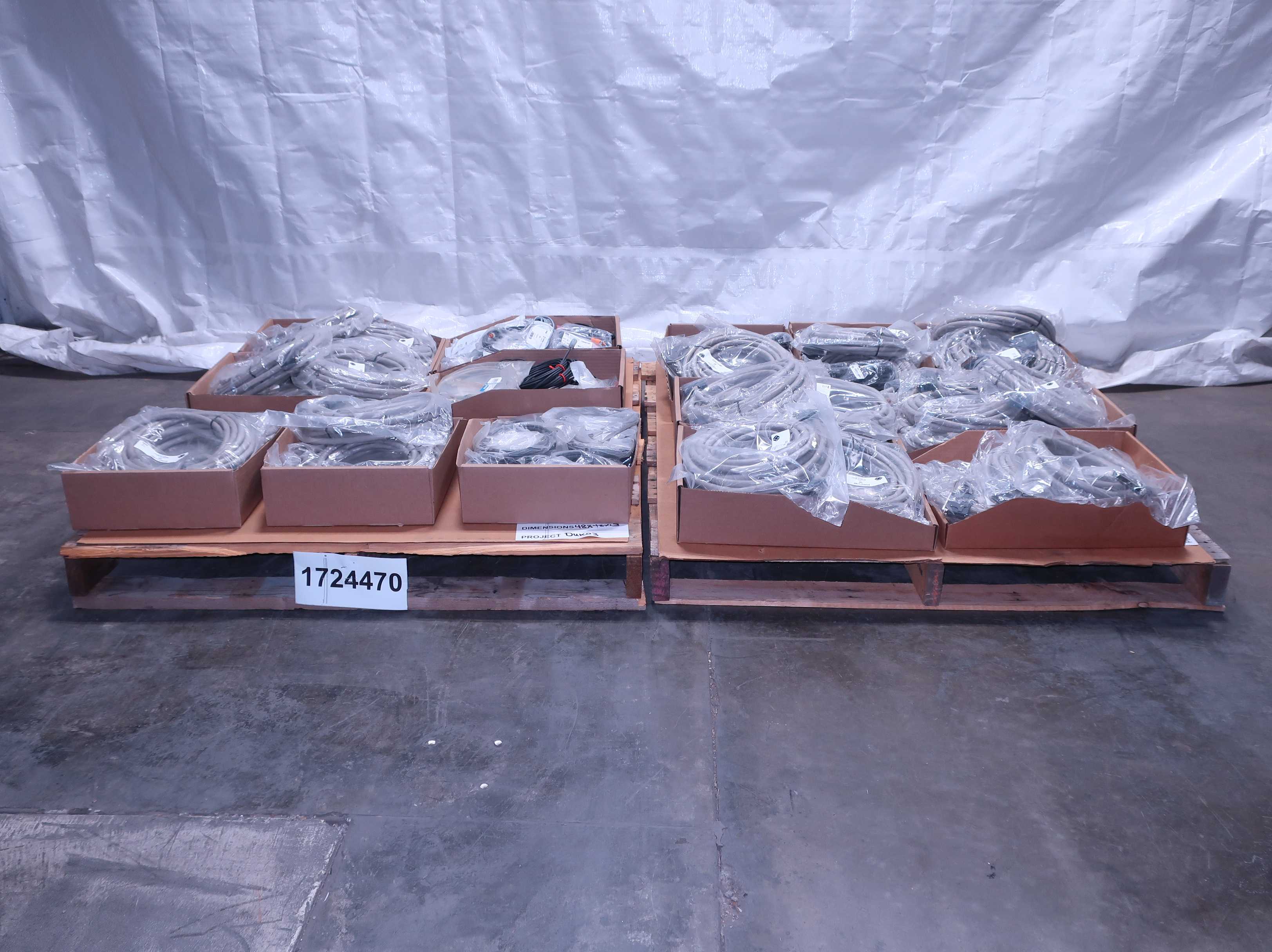 SKU 1724470 - 2 PALLETS OF ASSORTED CORDSETS