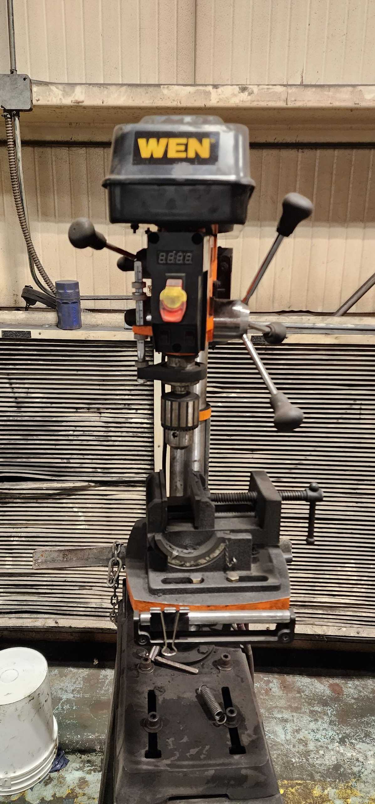 WEN 4214T UPRIGHT DRILL PRESS - 