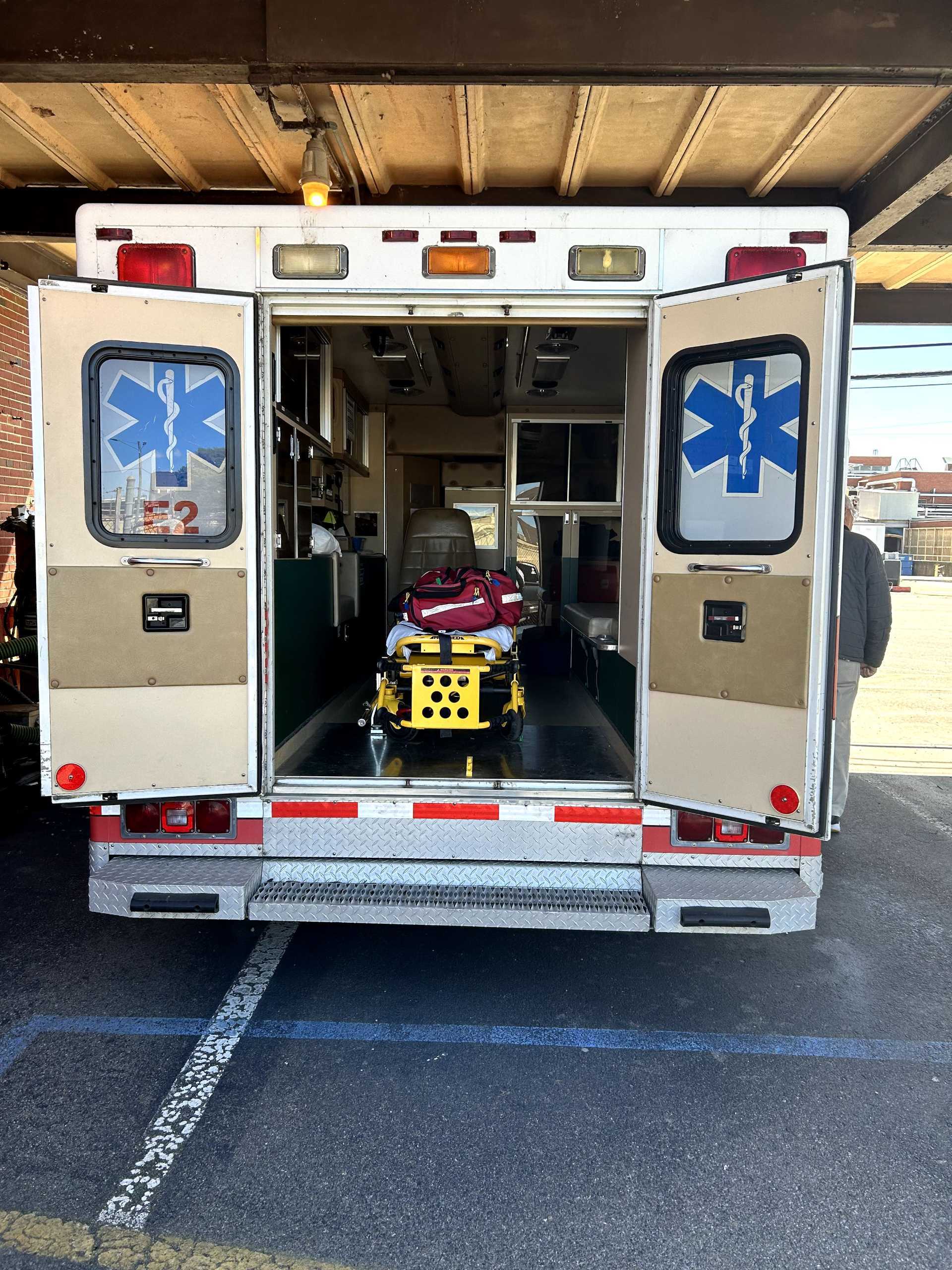 1994 FORD E-350 EMERGENCY VEHICLES INC AMBULANCE - UTILITY VEHICLES